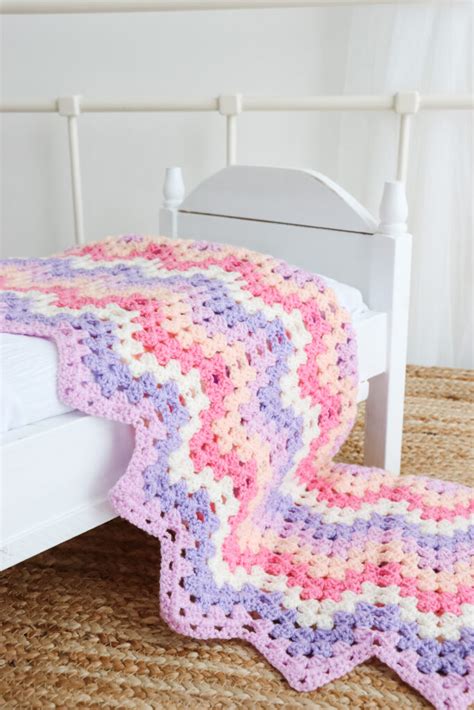 Learn How To Crochet A Granny Ripple Blanket Bella Coco Crochet