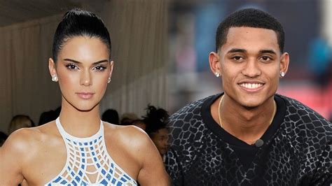 Kendall Jenner Casually Dating Lakers Player Jordan Clarkson Youtube