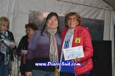 Entrega De Reconocimientos A Vecinos Del Barrio San Cayetano En Los