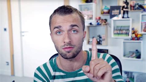 Balance Ton Youtubeur Squeezie Dénonce « Une Chasse Aux Sorcières