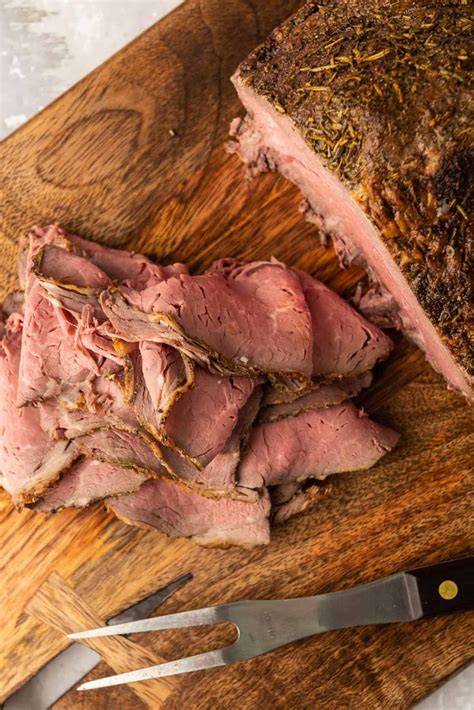 This Easy Method Turns An Economical Cut Of Beef Into Super Tender