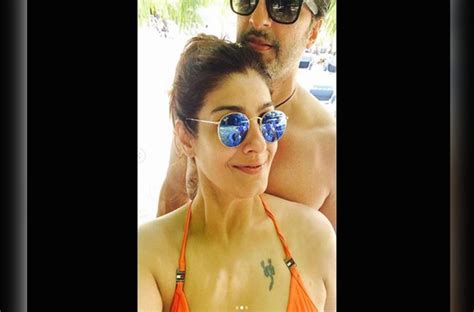 Hot Sexy Raveena Tandon Bikini Pics