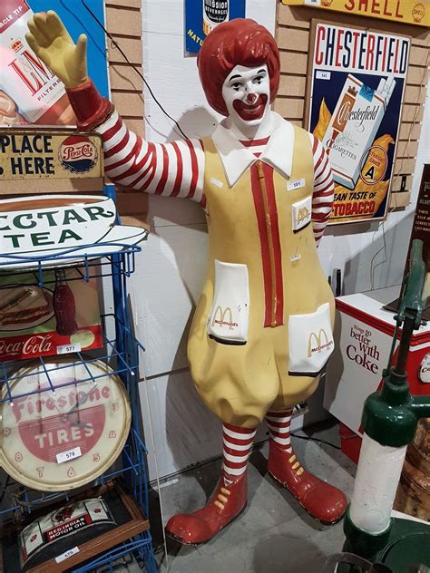 AUTHENTIC RONALD MCDONALD STATUE