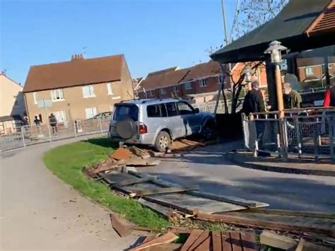 Video Car Crashes Into Drive Thru At Mcdonalds In Selby Yorkmix