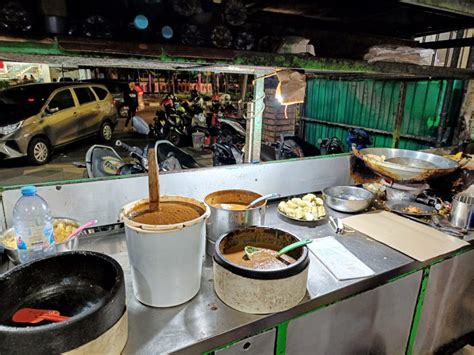 14 Tempat Kuliner Malam Surabaya Yang Enak Dan Murah