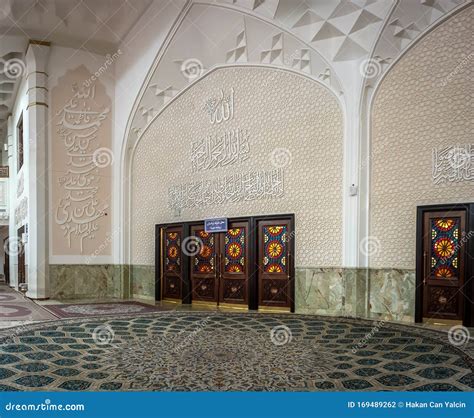 Islamic Architecture of Shah-e-Cheragh Shrine and Mausoleum, Shiraz ...