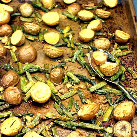 garlicky roasted asparagus  potatoes venagredos