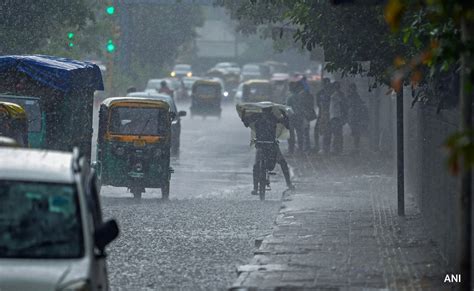 Video Floating Vehicles Submerged Roads On Day 2 Of Delhi Rain