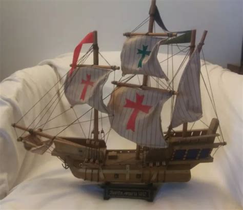 VINTAGE WOODEN SAILING Ship Model Santa Maria 1492 Christopher Columbus