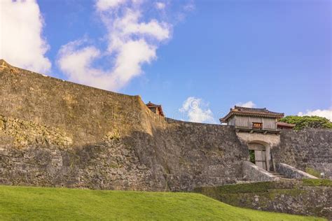 Puerta De Kyukeimon Del Castillo De Shuri En La Vecindad De Naha La