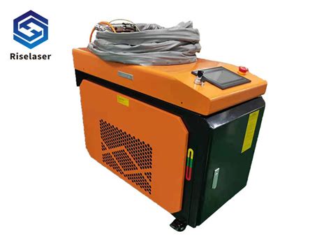 W Laser Rust Removal Machine For Cleaning Rusty Metal