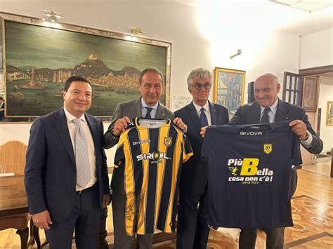 Juve Stabia Vespe Ospiti Del Circolo Nautico Posillipo Magazine Pragma