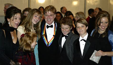 Robert Redford and his family make their arrival Sunday nigh Pictures ...