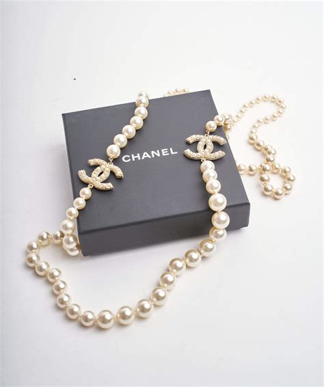 Chanel pearl necklace – LuxuryPromise