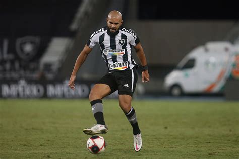 Depois De Benevenuto Z Welison Tamb M Deve Deixar O Botafogo Gazeta