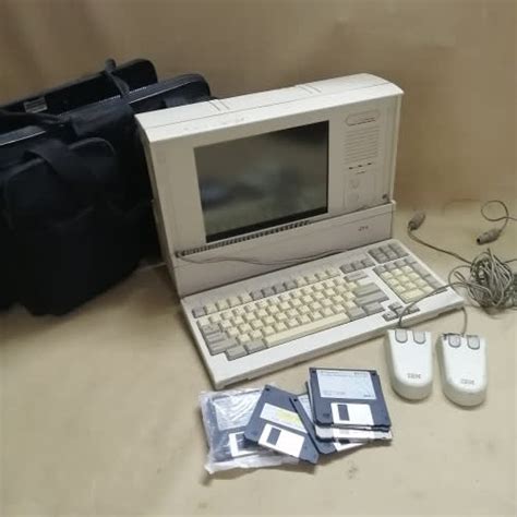 Other Antiques And Collectables Complete Vintage Compaq Portable 486c