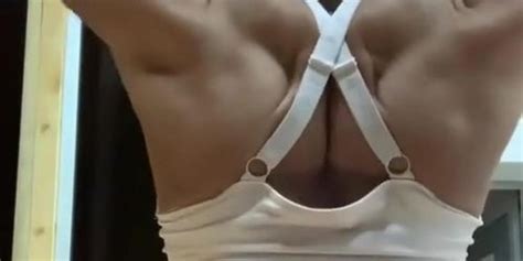 Nude Female Bodybuilder Flexing Muscles Tnaflix