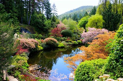 Butchart Gardens Canad Puzzle Factory