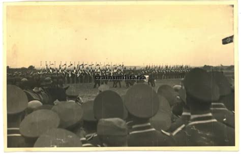 ORIG FOTO GENERAL Offiziere b Besichtigung Fahnenträger Parade