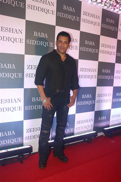 Salman Khan At Baba Siddiqui Iftaar Party In Taj Lands End Bandra On