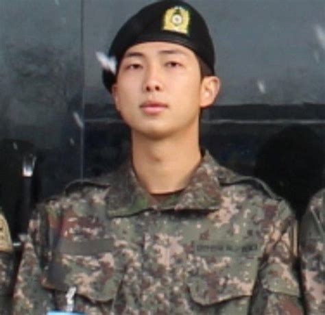 Ganteng Banget Begini Potret Rm Dan V Bts Saat Pelatihan Tentara Di