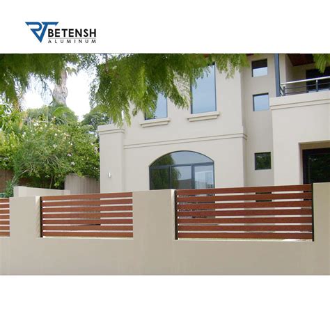 Ce Beautiful Modern Design Customized Metal Fence Panels Privacy Fence