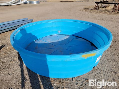 Behlen 8 Blue Poly Round Stock Tank Bigiron Auctions