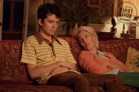 Netflix S Sex Education See Gillian Anderson Asa Butterfield In First
