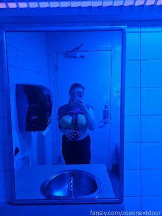 Zoeenextdoor Nude OnlyFans NudoStar TV