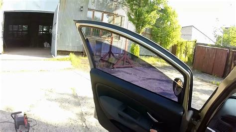 Как снять старую тонировку со стекла авто легко и быстро