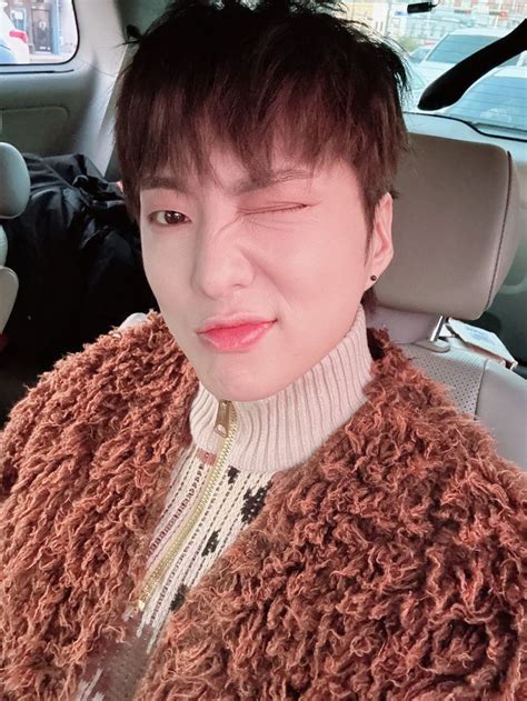 Kang Seungyoon On Weverse Winner Who Is Next Meeting New Friends