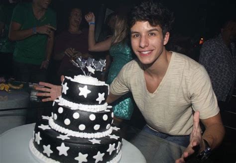 Ricky comemora seus 19 anos na Balada! ~ Ricky Tavares