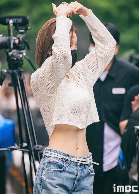 Snsd Taeyeon Belly Button Navel Musicbank