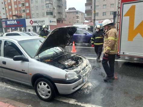 Son dakika haberleri Seyir halindeki otomobil alev aldı Haberler