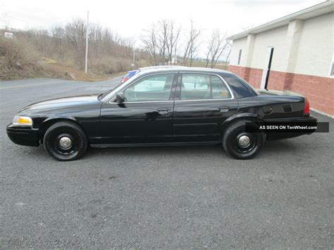 2005 Ford Crown Victoria Police Interceptor Sedan 4 Door 4 6l