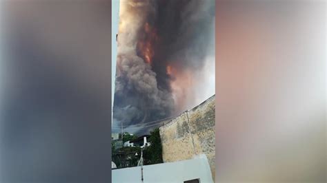 Lo Stromboli Torna Ad Eruttare Le Immagini Del Vulcano Coperto Dalla