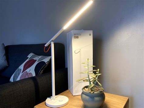 MI Led Desk Lamp 1s Review: An Elegant Smart Lamp for Your Desk - Dignited