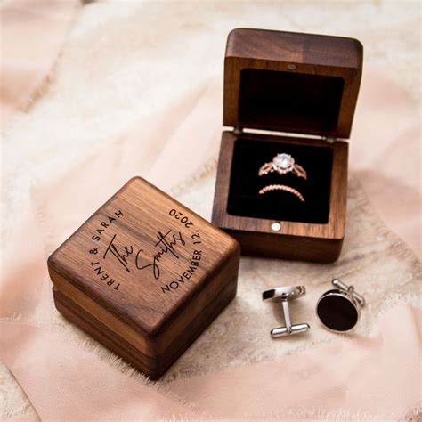 Square Double Ring Box Engraved Wood Ring Bearer Box For Wedding