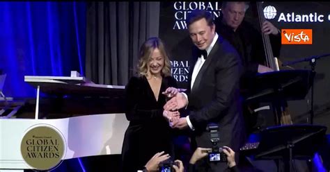 Meloni premiata allAtlantic Council Musk la definisce più bella