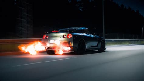 Flame Spitting Nissan GTR R35 | 4K - YouTube