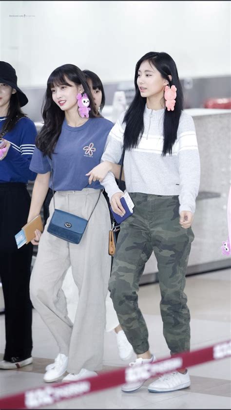 Pin By ʕ•ᴥ•ʔ On Twice Airport Fashion Kpop Kpop Fashion Outfits Korean Airport Fashion