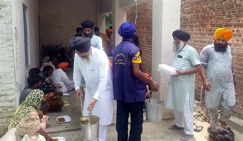 SGPC Continues To Provide Relief Services In Flood Affected Areas