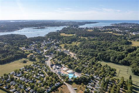 Camping La Trinité sur Mer 4 et 5 étoiles avec parc aquatique