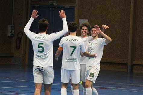 Coupe Nationale De Futsal Match Historique Pour La Gsi Pontivy