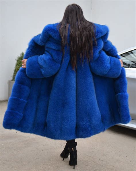 New 2018 Blue Royal Fox Fur Coat Class Chinchilla Sable Mink Silver