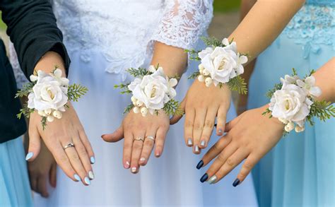 Amazon Cherishedmoments Corsage And Boutonniere Set White