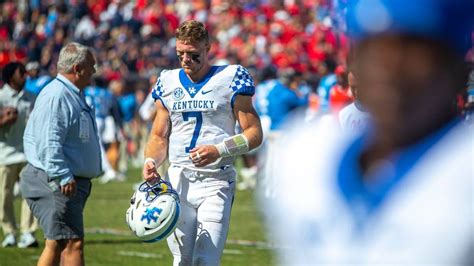 Will Levis Kentucky Football Qb Fumbles Twice At Ole Miss Lexington