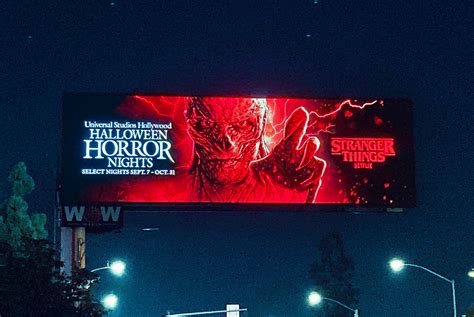 Kyle Lambert Stranger Things Universal Studios Hhn