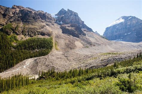 Moraine Receding From Victoria Glacier Bild Kaufen Science