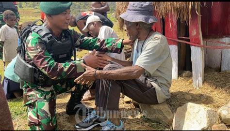 Satgas Yonif Mekanis Ak Laksanakan Anjangsana Ke Tokoh Masyarakat